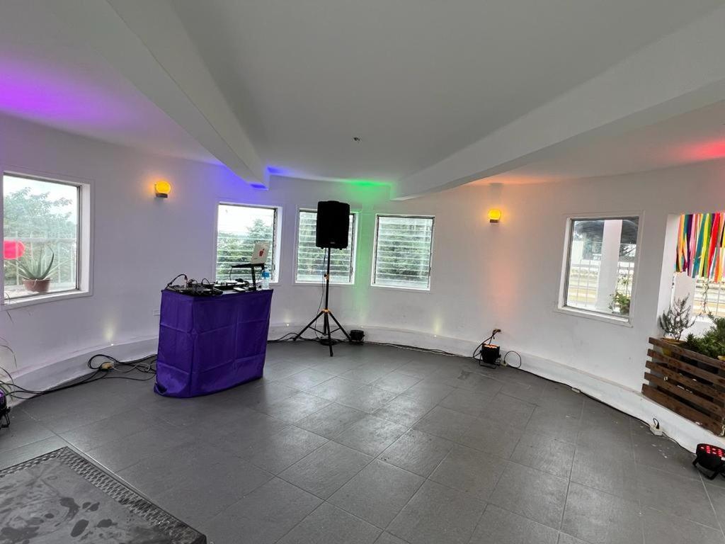 גוויאקיל Hotel Perla Central מראה חיצוני תמונה